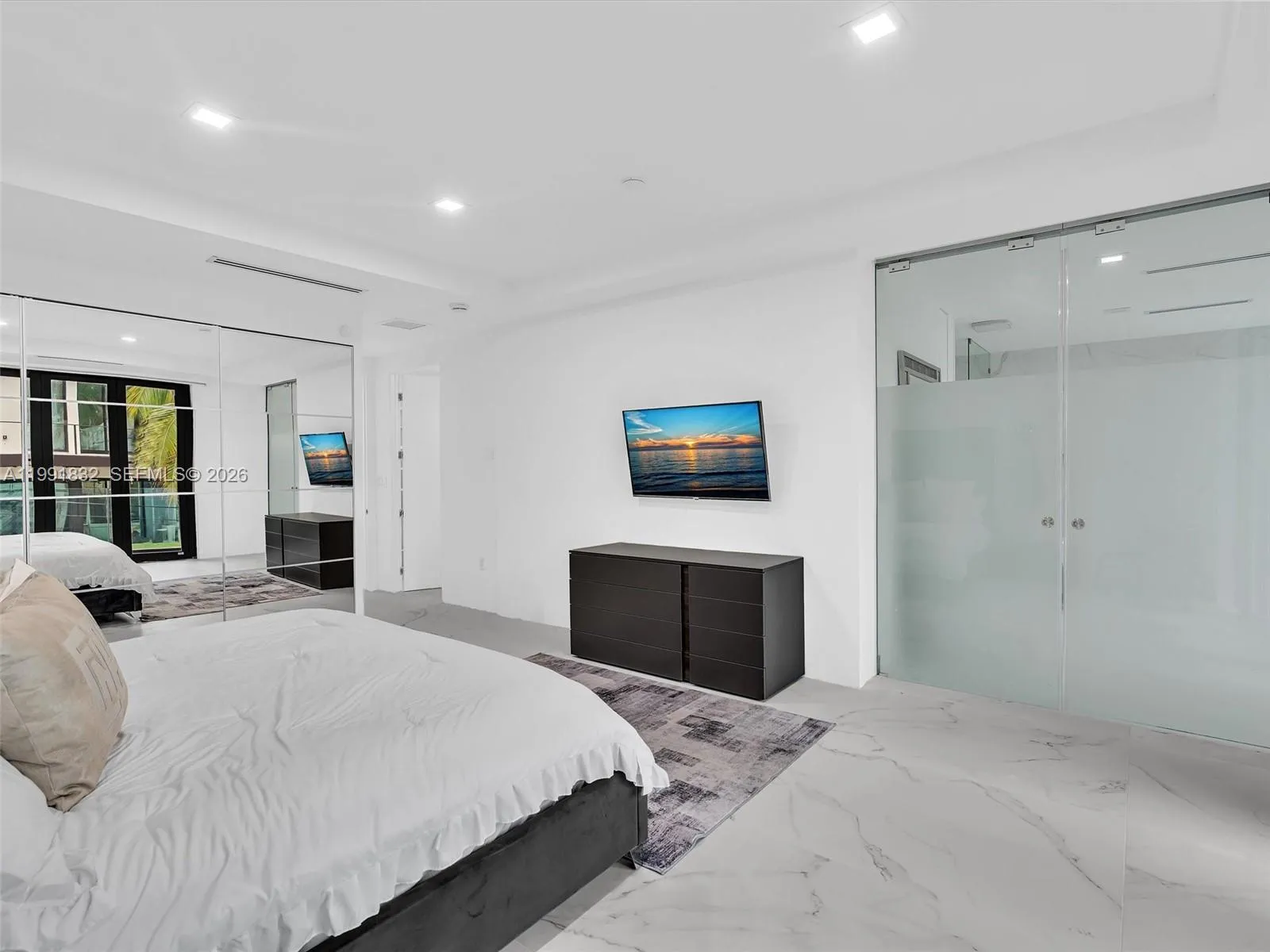 3010 Alton Rd, Miami Beach, Florida 33140, Miami Beach, Florida 33140, 7 Bedrooms Bedrooms, ,6 BathroomsBathrooms,Residential Lease,For Rent,3010 Alton Rd, Miami Beach, Florida 33140,A11991832