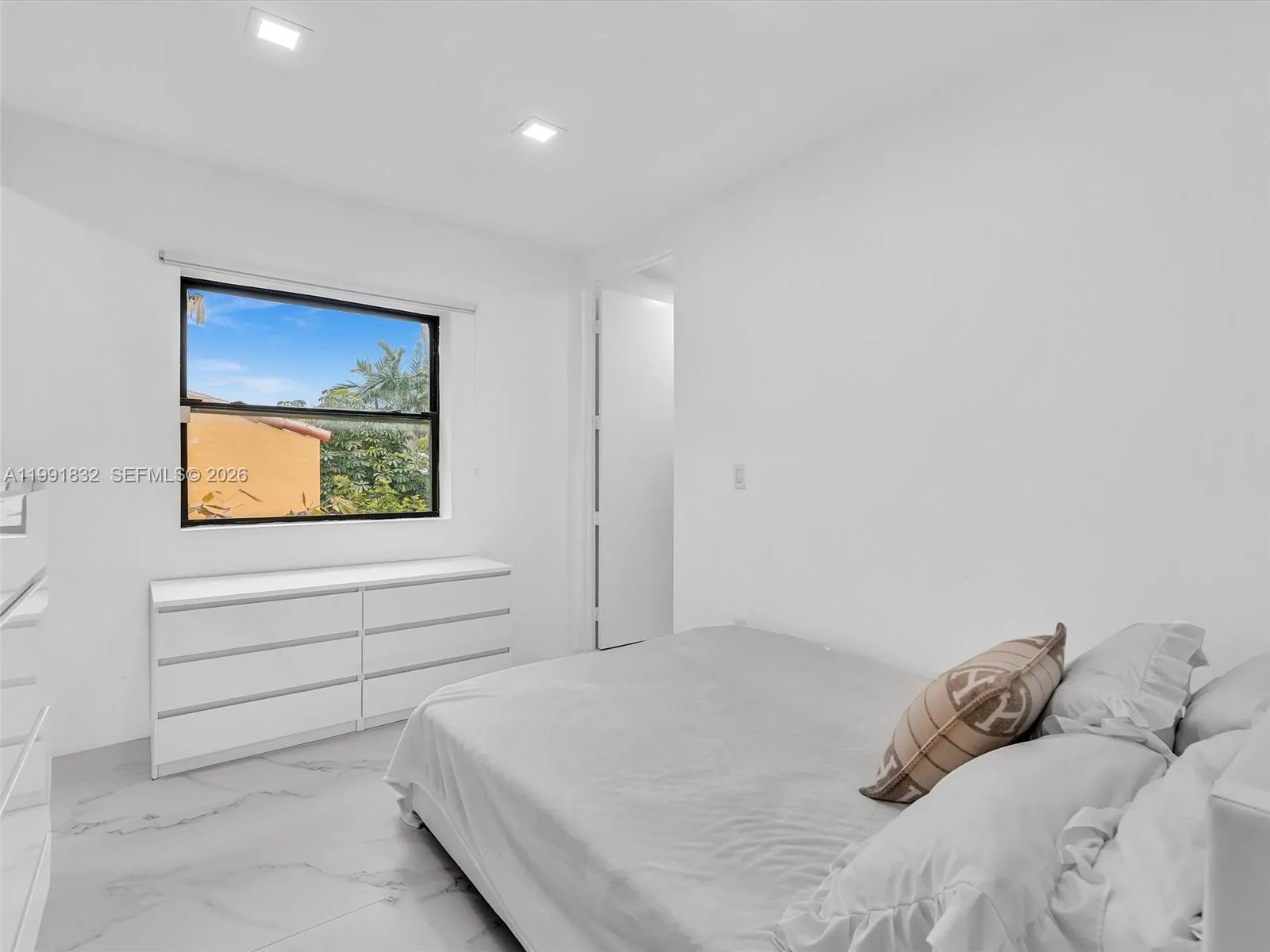 3010 Alton Rd, Miami Beach, Florida 33140, Miami Beach, Florida 33140, 7 Bedrooms Bedrooms, ,6 BathroomsBathrooms,Residential Lease,For Rent,3010 Alton Rd, Miami Beach, Florida 33140,A11991832