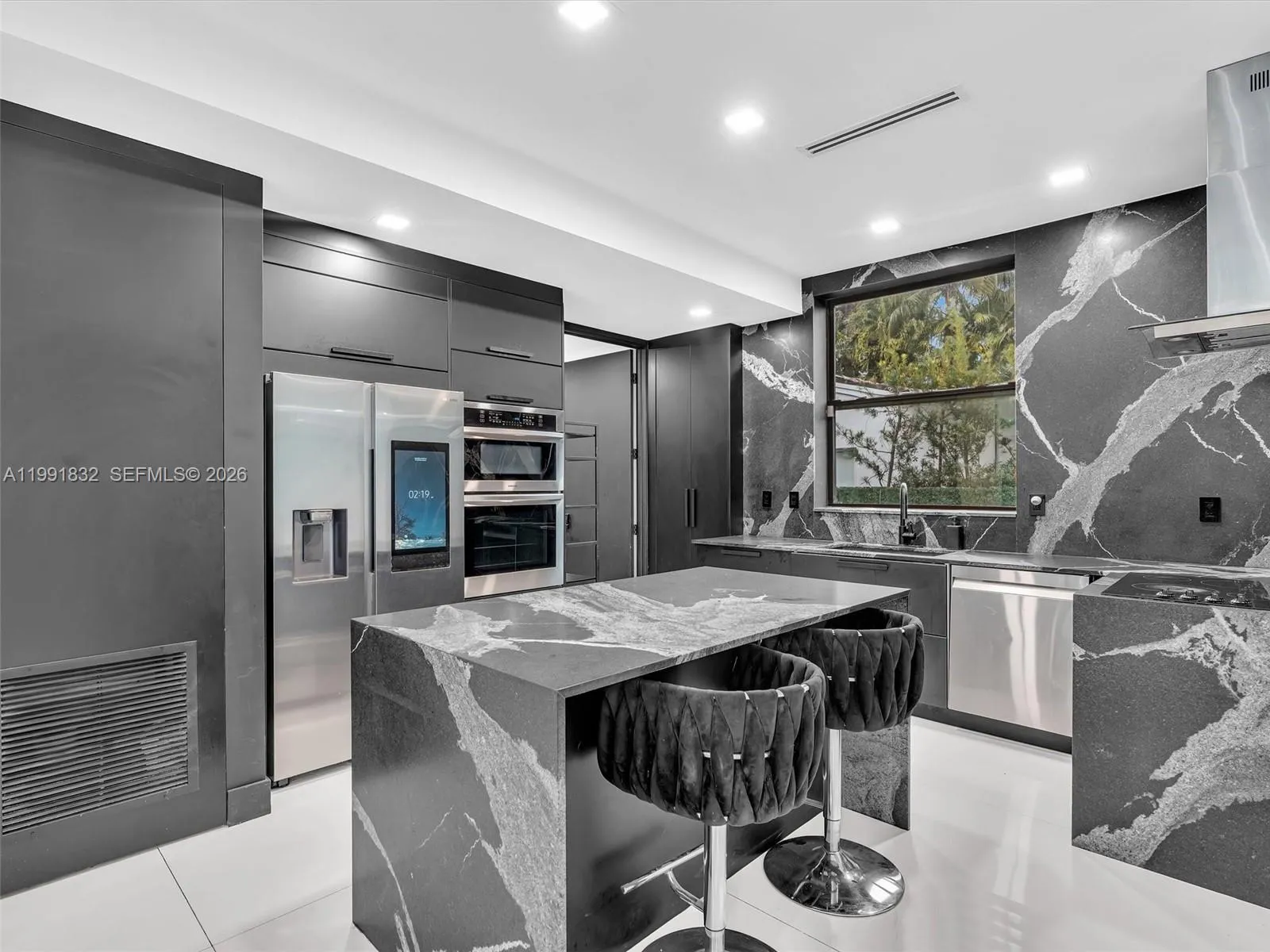 3010 Alton Rd, Miami Beach, Florida 33140, Miami Beach, Florida 33140, 7 Bedrooms Bedrooms, ,6 BathroomsBathrooms,Residential Lease,For Rent,3010 Alton Rd, Miami Beach, Florida 33140,A11991832