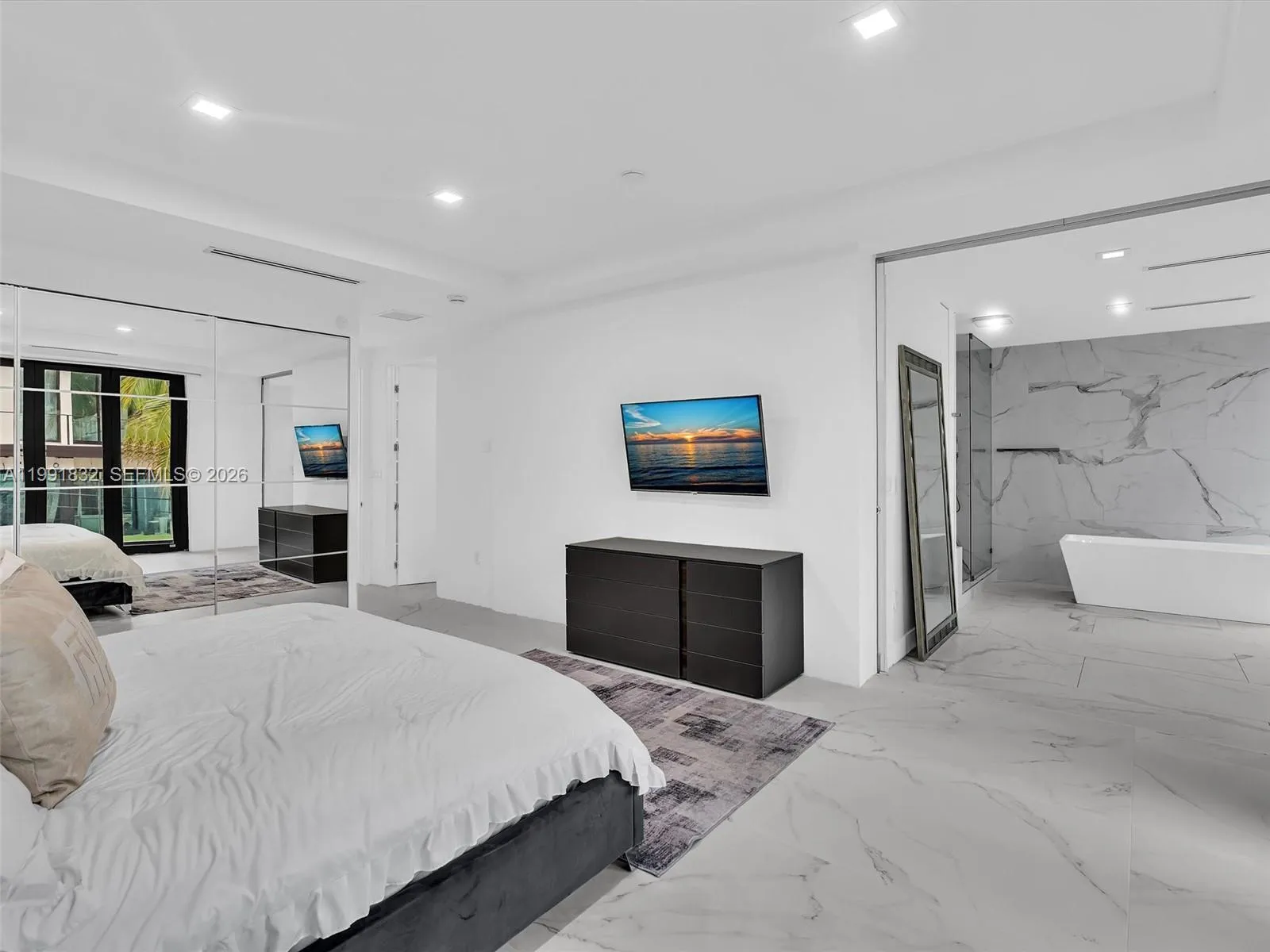 3010 Alton Rd, Miami Beach, Florida 33140, Miami Beach, Florida 33140, 7 Bedrooms Bedrooms, ,6 BathroomsBathrooms,Residential Lease,For Rent,3010 Alton Rd, Miami Beach, Florida 33140,A11991832