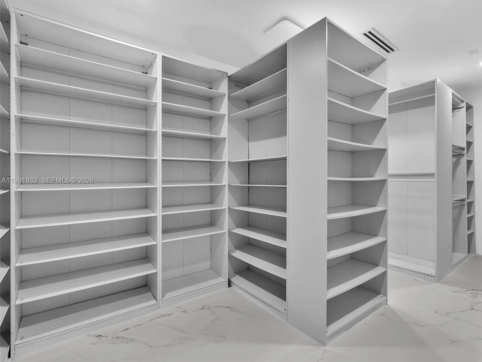 3010 Alton Rd, Miami Beach, Florida 33140, Miami Beach, Florida 33140, 7 Bedrooms Bedrooms, ,6 BathroomsBathrooms,Residential Lease,For Rent,3010 Alton Rd, Miami Beach, Florida 33140,A11991832