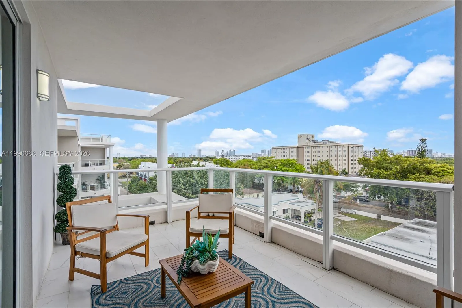 1850 Monroe St 308, Hollywood, Florida 33020, Hollywood, Florida 33020, 2 Bedrooms Bedrooms, ,2 BathroomsBathrooms,Residential,For Sale,1850 Monroe St 308, Hollywood, Florida 33020,A11990688