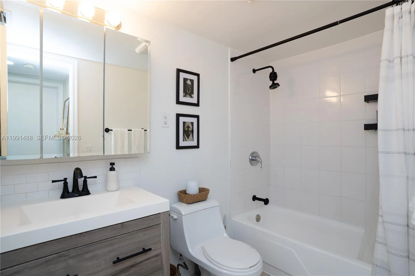 7483 Sw 82nd St A308, Miami, Florida 33143, Miami, Florida 33143, 1 Bedroom Bedrooms, ,1 BathroomBathrooms,Residential,For Sale,7483 Sw 82nd St A308, Miami, Florida 33143,A11991488