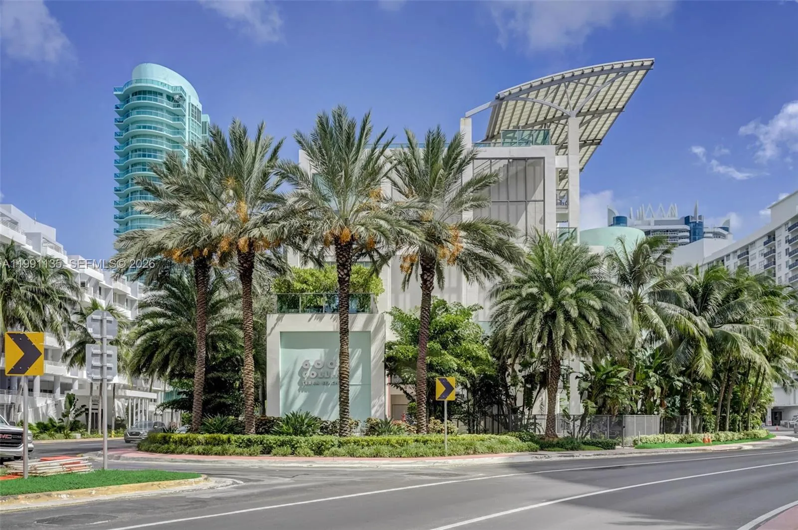6000 Collins Ave 523, Miami Beach, Florida 33140, Miami Beach, Florida 33140, 3 Bedrooms Bedrooms, ,3 BathroomsBathrooms,Residential Lease,For Rent,6000 Collins Ave 523, Miami Beach, Florida 33140,A11991135
