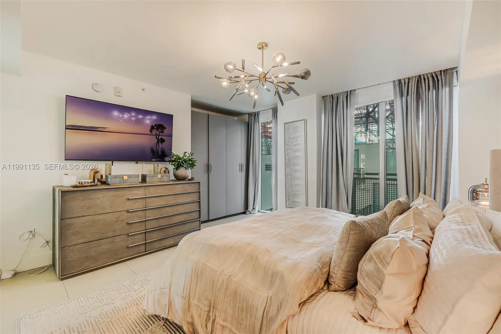 6000 Collins Ave 523, Miami Beach, Florida 33140, Miami Beach, Florida 33140, 3 Bedrooms Bedrooms, ,3 BathroomsBathrooms,Residential Lease,For Rent,6000 Collins Ave 523, Miami Beach, Florida 33140,A11991135