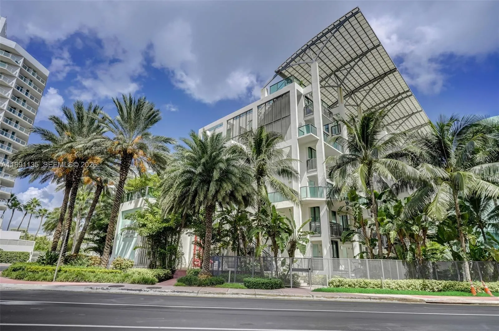 6000 Collins Ave 523, Miami Beach, Florida 33140, Miami Beach, Florida 33140, 3 Bedrooms Bedrooms, ,3 BathroomsBathrooms,Residential Lease,For Rent,6000 Collins Ave 523, Miami Beach, Florida 33140,A11991135