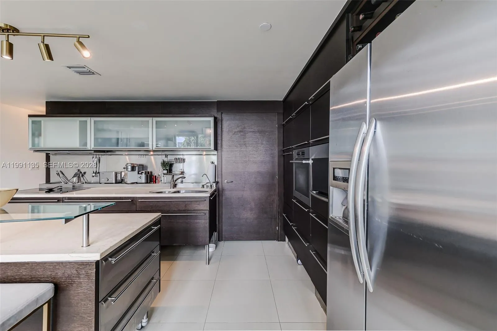 6000 Collins Ave 523, Miami Beach, Florida 33140, Miami Beach, Florida 33140, 3 Bedrooms Bedrooms, ,3 BathroomsBathrooms,Residential Lease,For Rent,6000 Collins Ave 523, Miami Beach, Florida 33140,A11991135