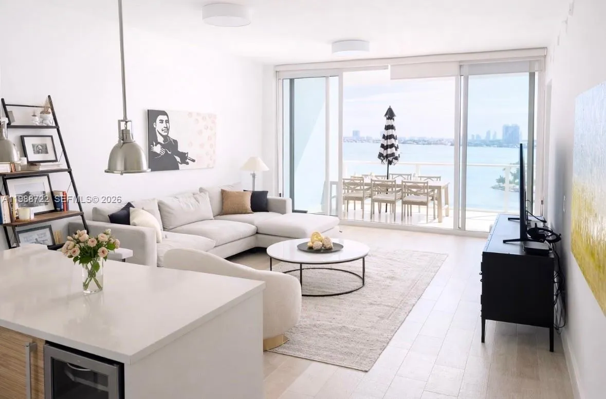 2020 N Bayshore Dr 805, Miami, Florida 33137, Miami, Florida 33137, 2 Bedrooms Bedrooms, ,2 BathroomsBathrooms,Residential Lease,For Rent,2020 N Bayshore Dr 805, Miami, Florida 33137,A11988722