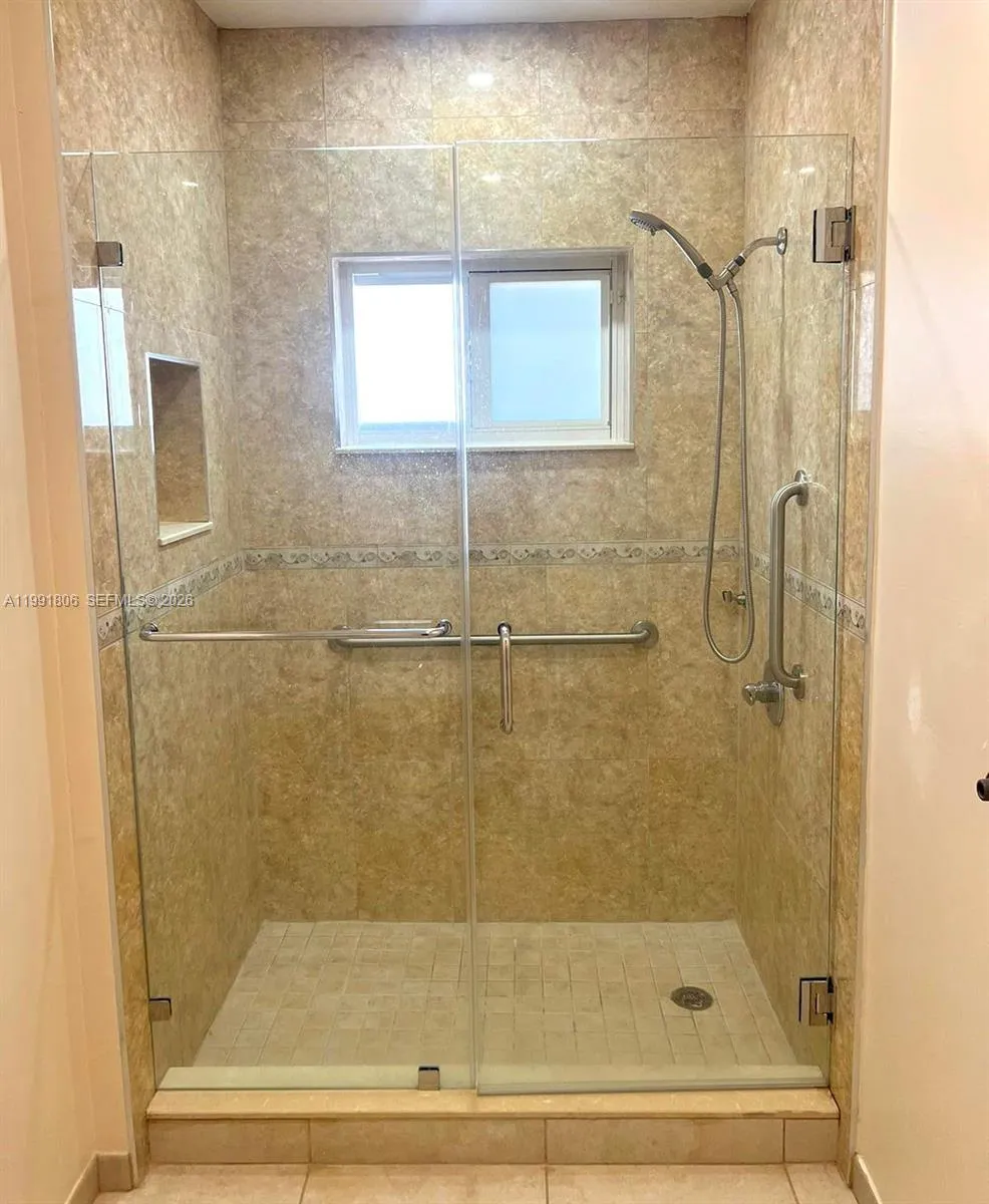 8899 Nw 176th Ln, Hialeah, Florida 33018, Hialeah, Florida 33018, 3 Bedrooms Bedrooms, ,2 BathroomsBathrooms,Residential Lease,For Rent,8899 Nw 176th Ln, Hialeah, Florida 33018,A11991806