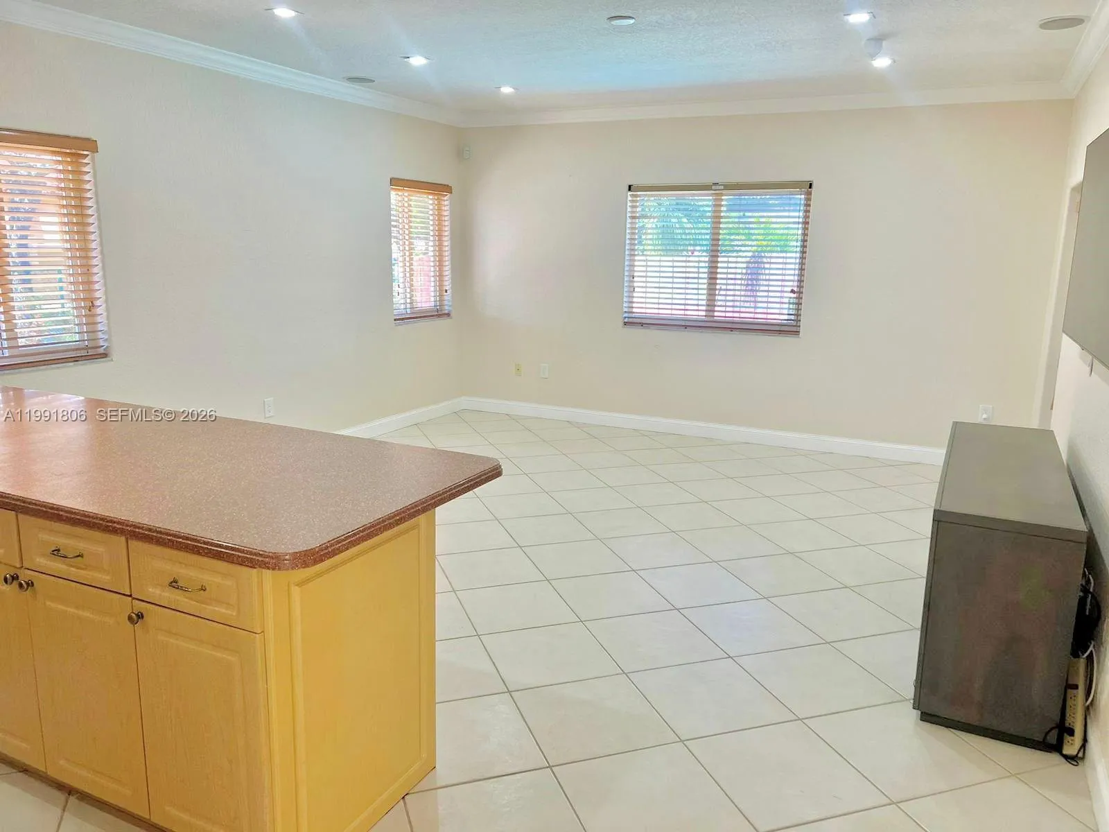 8899 Nw 176th Ln, Hialeah, Florida 33018, Hialeah, Florida 33018, 3 Bedrooms Bedrooms, ,2 BathroomsBathrooms,Residential Lease,For Rent,8899 Nw 176th Ln, Hialeah, Florida 33018,A11991806