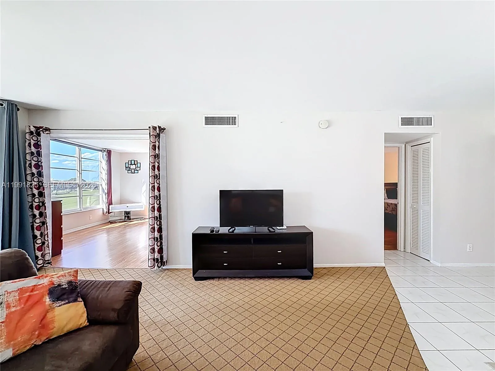 605 Oaks Dr 405, Pompano Beach, Florida 33069, Pompano Beach, Florida 33069, 2 Bedrooms Bedrooms, ,2 BathroomsBathrooms,Residential Lease,For Rent,605 Oaks Dr 405, Pompano Beach, Florida 33069,A11991825