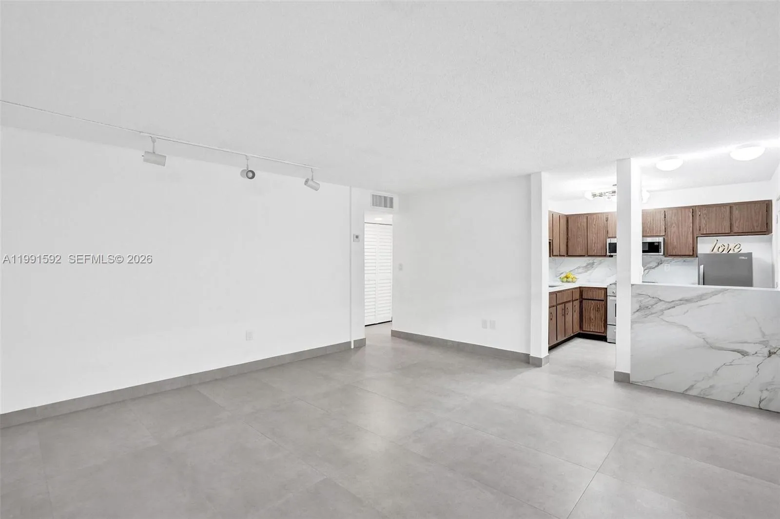5325 Sw 77th Ct 205f, Miami, Florida 33155, Miami, Florida 33155, 1 Bedroom Bedrooms, ,1 BathroomBathrooms,Residential Lease,For Rent,5325 Sw 77th Ct 205f, Miami, Florida 33155,A11991592