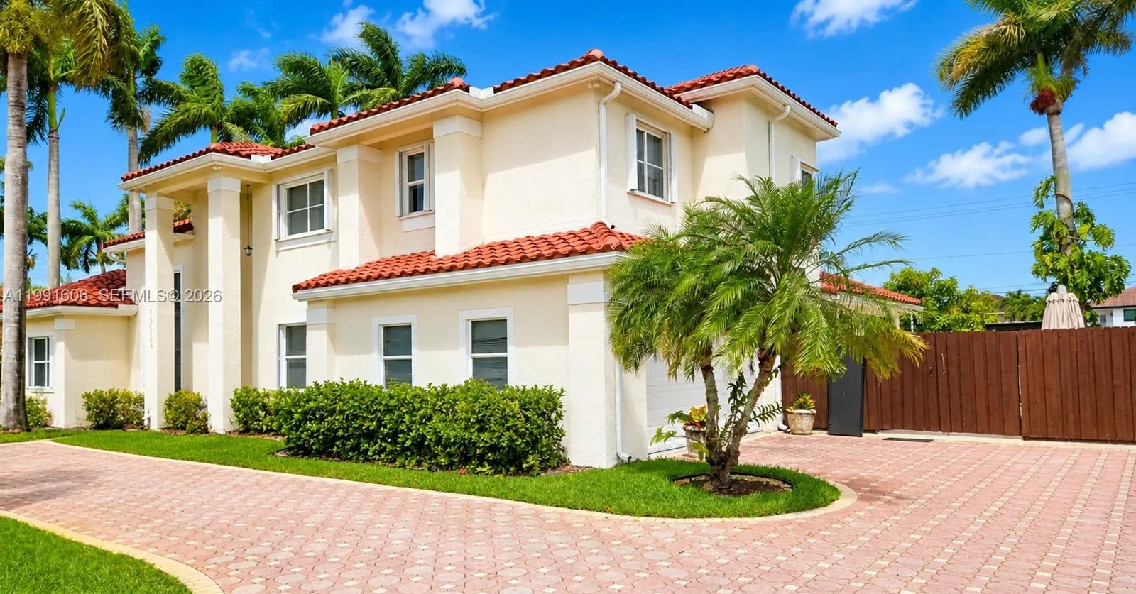 15615 Sw 42nd Ter, Miami, Florida 33185, Miami, Florida 33185, 5 Bedrooms Bedrooms, ,6 BathroomsBathrooms,Residential,For Sale,15615 Sw 42nd Ter, Miami, Florida 33185,A11991606