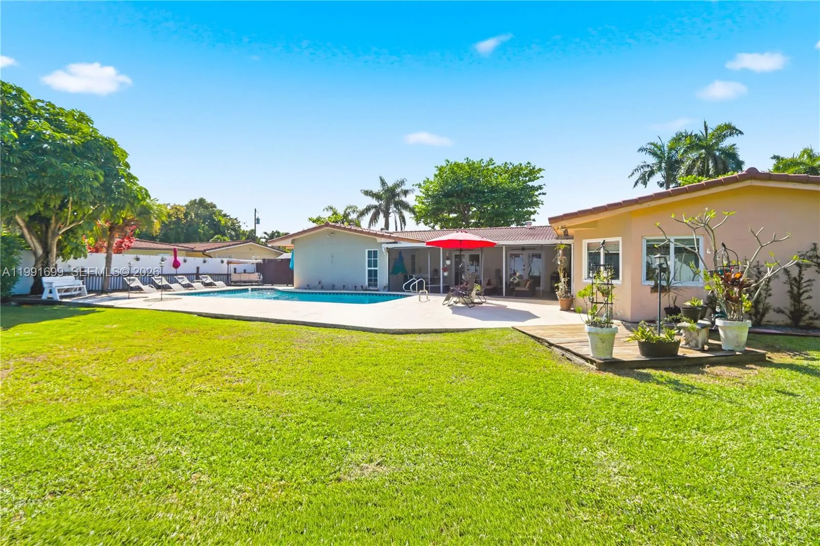 9955 Sw 74th St, Miami, Florida 33173, Miami, Florida 33173, 5 Bedrooms Bedrooms, ,3 BathroomsBathrooms,Residential,For Sale,9955 Sw 74th St, Miami, Florida 33173,A11991699