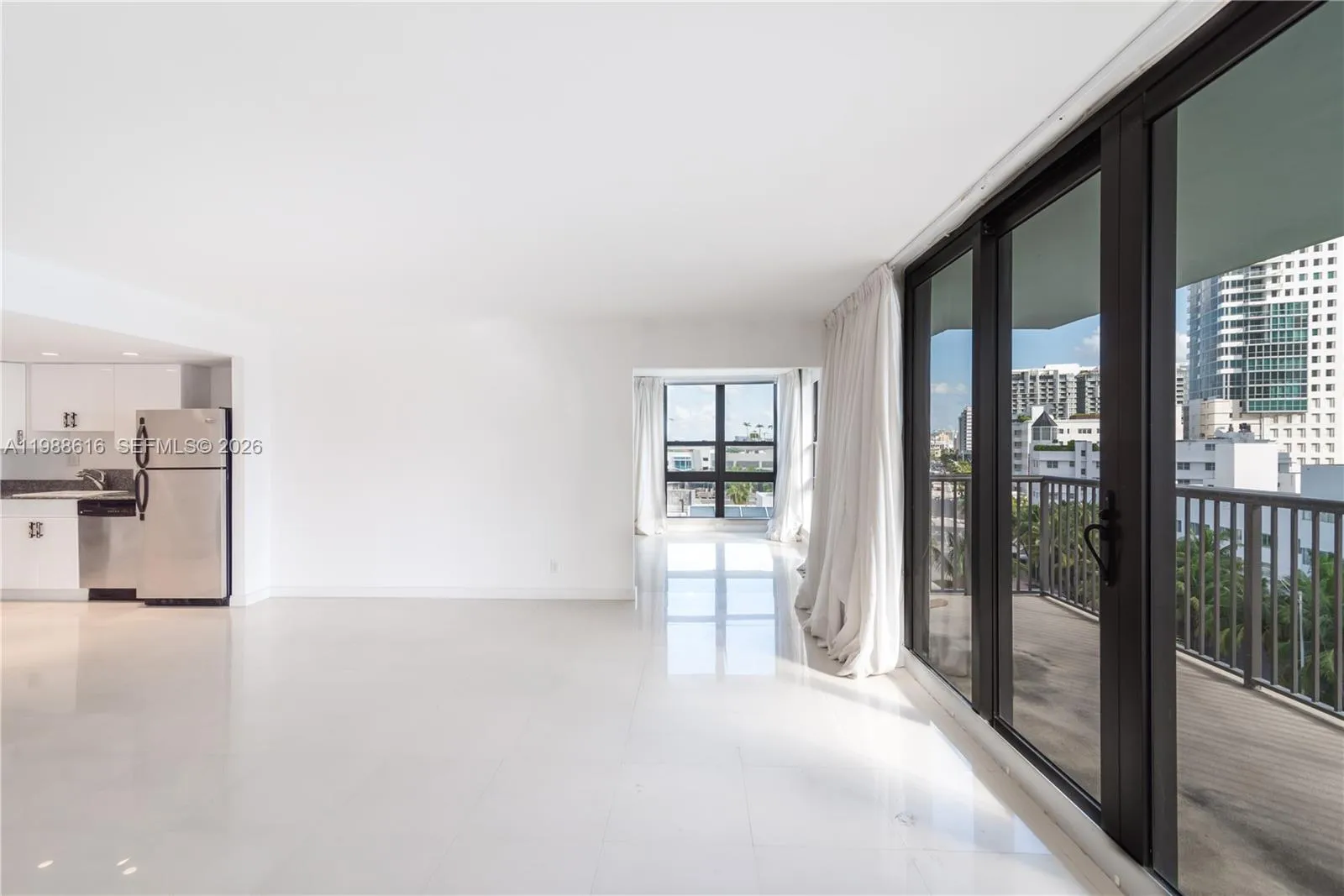 1800 Collins Ave 8c, Miami Beach, Florida 33139, Miami Beach, Florida 33139, 1 Bedroom Bedrooms, ,1 BathroomBathrooms,Residential Lease,For Rent,1800 Collins Ave 8c, Miami Beach, Florida 33139,A11988616