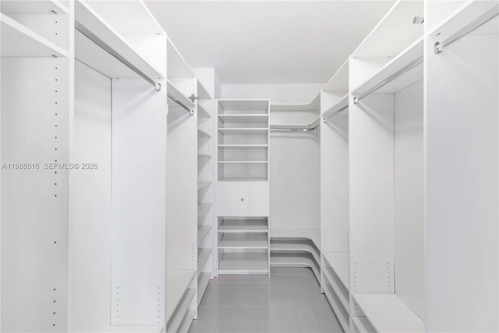 1800 Collins Ave 8c, Miami Beach, Florida 33139, Miami Beach, Florida 33139, 1 Bedroom Bedrooms, ,1 BathroomBathrooms,Residential Lease,For Rent,1800 Collins Ave 8c, Miami Beach, Florida 33139,A11988616