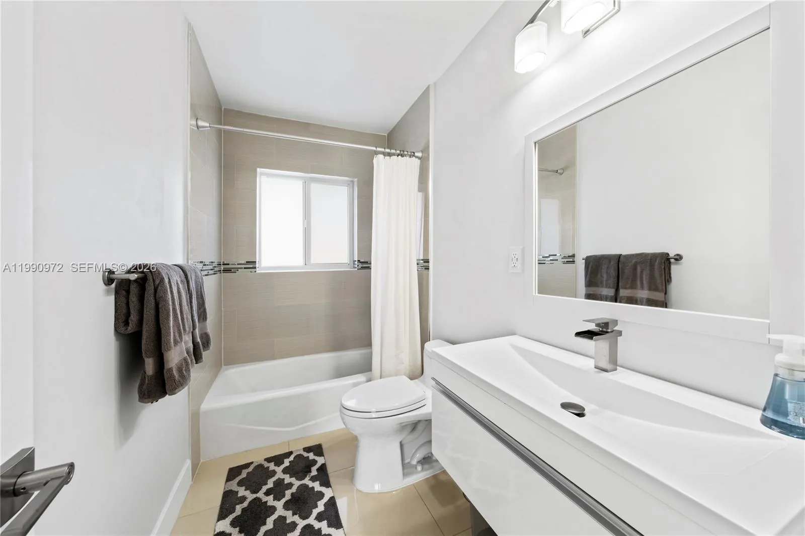 217 E Acre Dr ., Plantation, Florida 33317, Plantation, Florida 33317, 3 Bedrooms Bedrooms, ,2 BathroomsBathrooms,Residential Lease,For Rent,217 E Acre Dr ., Plantation, Florida 33317,A11990972