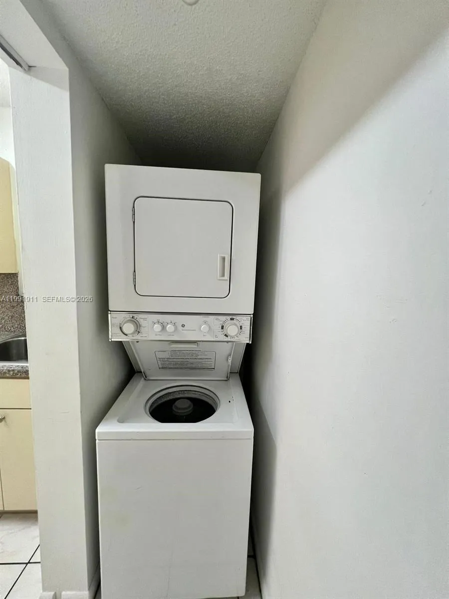 536 Nw 114th Ave 202, Sweetwater, Florida 33172, Sweetwater, Florida 33172, 2 Bedrooms Bedrooms, ,1 BathroomBathrooms,Residential Lease,For Rent,536 Nw 114th Ave 202, Sweetwater, Florida 33172,A11991911