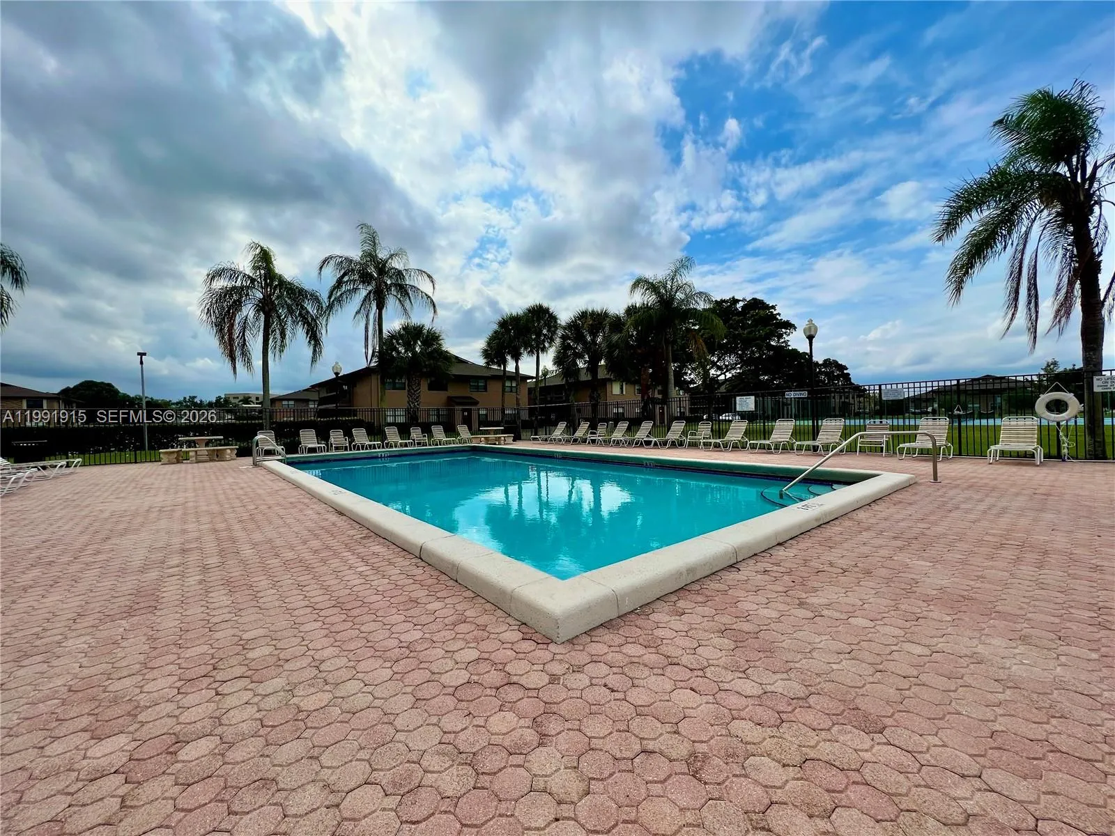 10019 Winding Lake Rd 202, Sunrise, Florida 33351, Sunrise, Florida 33351, 2 Bedrooms Bedrooms, ,2 BathroomsBathrooms,Residential,For Sale,10019 Winding Lake Rd 202, Sunrise, Florida 33351,A11991915