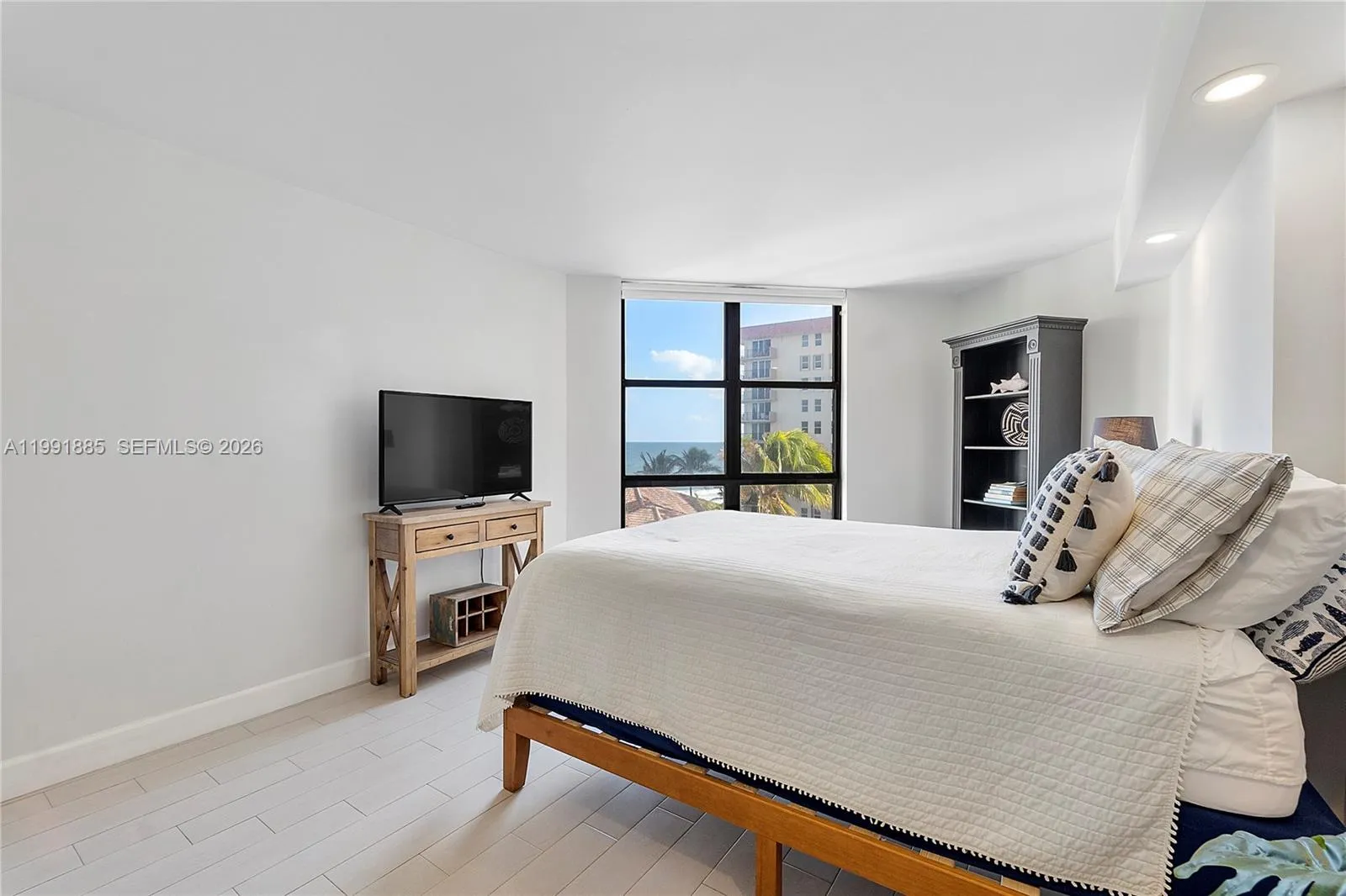 1155 Hillsboro Mile 510, Hillsboro Beach, Florida, Hillsboro Beach, Florida 33062, 3 Bedrooms Bedrooms, ,2 BathroomsBathrooms,Residential Lease,For Rent,1155 Hillsboro Mile 510, Hillsboro Beach, Florida ,A11991885