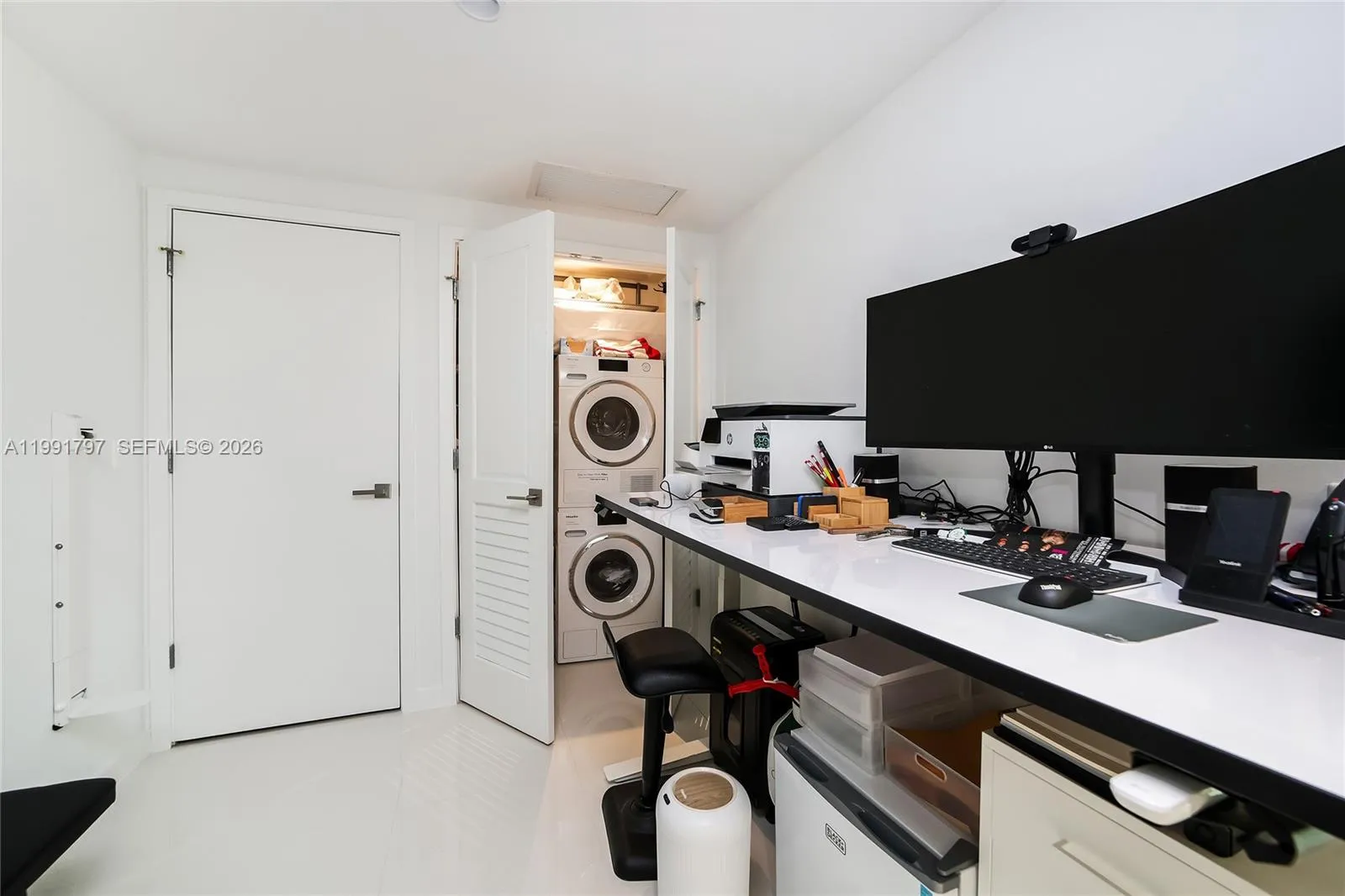 1080 Brickell Ave 1603, Miami, Florida 33131, Miami, Florida 33131, 1 Bedroom Bedrooms, ,1 BathroomBathrooms,Residential Lease,For Rent,1080 Brickell Ave 1603, Miami, Florida 33131,A11991797