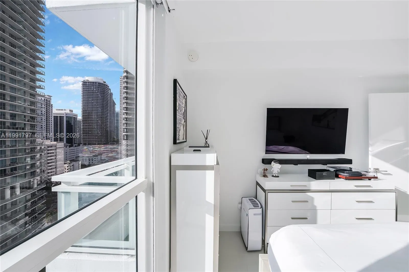 1080 Brickell Ave 1603, Miami, Florida 33131, Miami, Florida 33131, 1 Bedroom Bedrooms, ,1 BathroomBathrooms,Residential Lease,For Rent,1080 Brickell Ave 1603, Miami, Florida 33131,A11991797