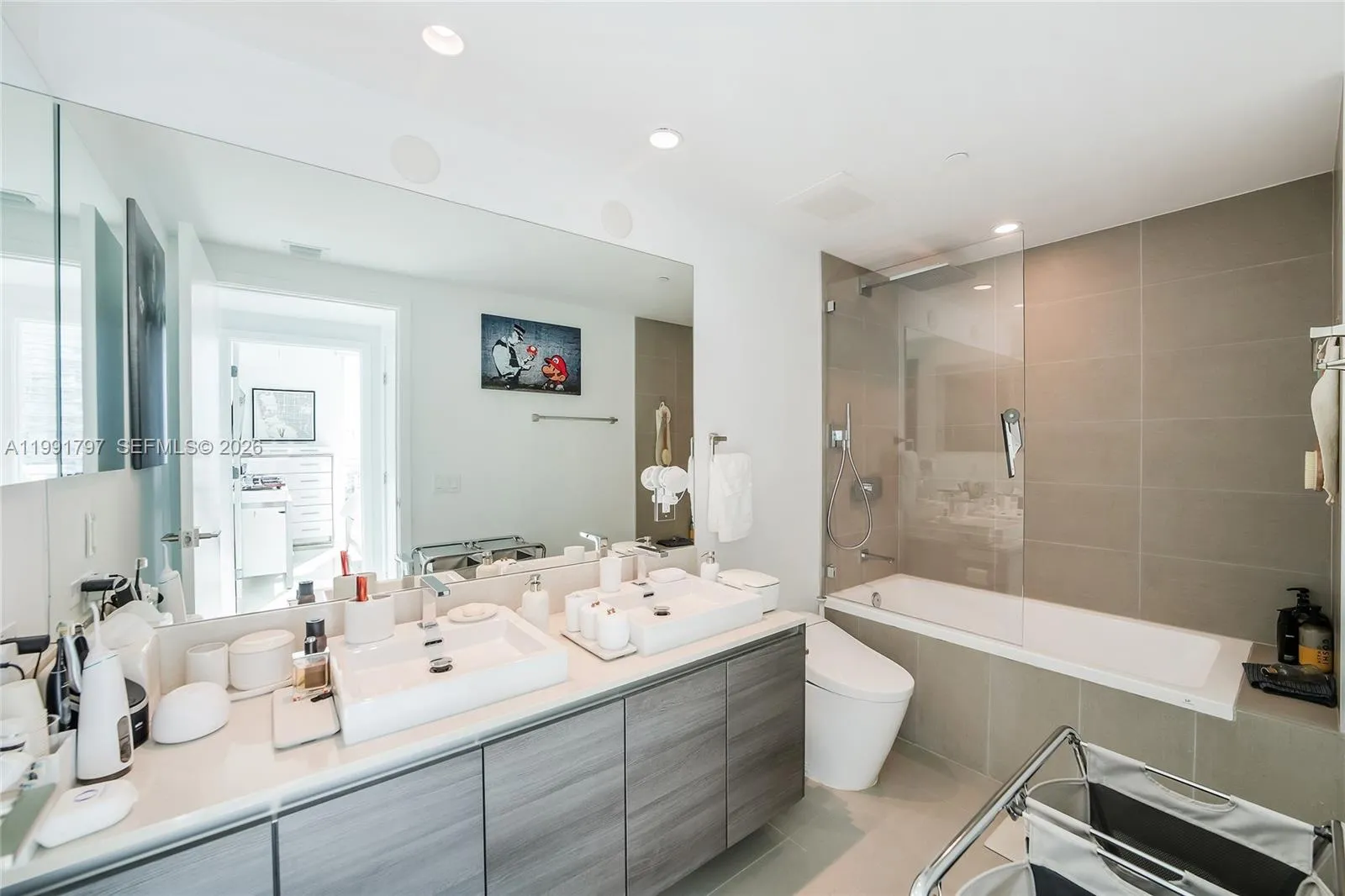 1080 Brickell Ave 1603, Miami, Florida 33131, Miami, Florida 33131, 1 Bedroom Bedrooms, ,1 BathroomBathrooms,Residential Lease,For Rent,1080 Brickell Ave 1603, Miami, Florida 33131,A11991797