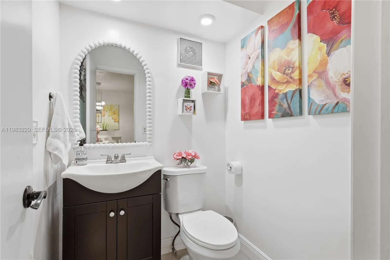 7100 Nw 17th St 210, Plantation, Florida 33313, Plantation, Florida 33313, 1 Bedroom Bedrooms, ,1 BathroomBathrooms,Residential,For Sale,7100 Nw 17th St 210, Plantation, Florida 33313,A11983229