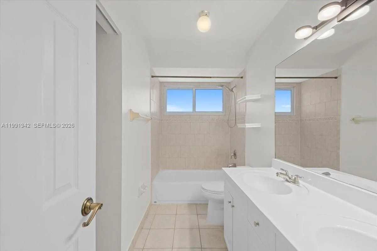 2560 Bass Way 2560, Cooper City, Florida 33026, Cooper City, Florida 33026, 5 Bedrooms Bedrooms, ,3 BathroomsBathrooms,Residential Lease,For Rent,2560 Bass Way 2560, Cooper City, Florida 33026,A11991942