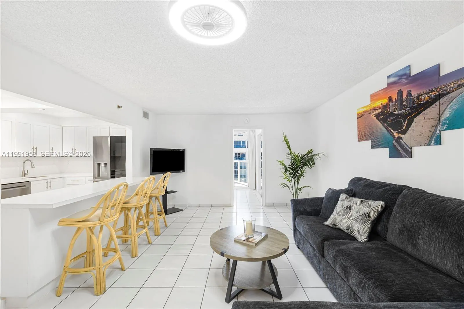 2401 Collins Ave 1906, Miami Beach, Florida 33140, Miami Beach, Florida 33140, 2 Bedrooms Bedrooms, ,2 BathroomsBathrooms,Residential Lease,For Rent,2401 Collins Ave 1906, Miami Beach, Florida 33140,A11991958