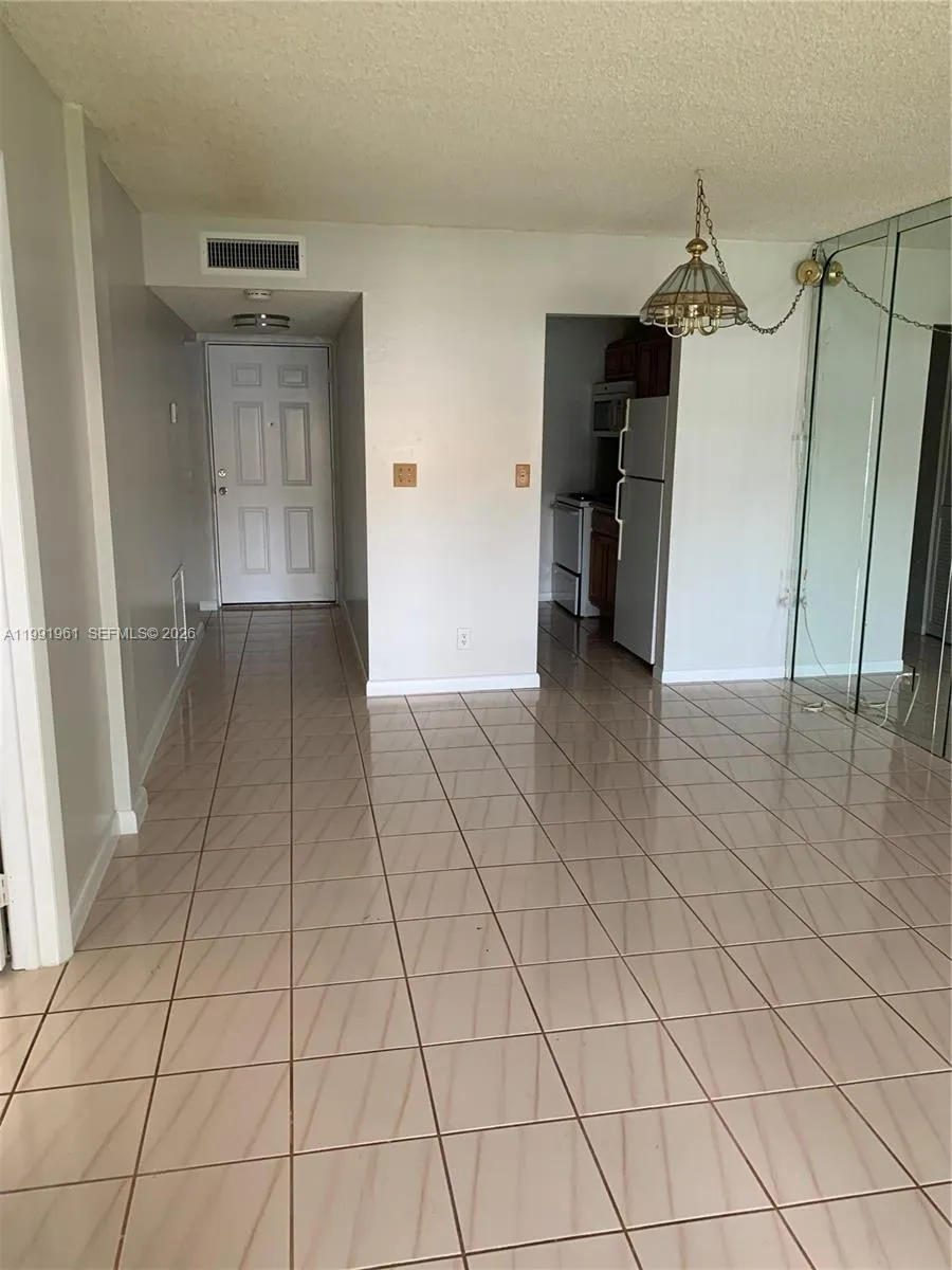 4155 Nw 90th Ave 105, Coral Springs, Florida 33065, Coral Springs, Florida 33065, 1 Bedroom Bedrooms, ,1 BathroomBathrooms,Residential Lease,For Rent,4155 Nw 90th Ave 105, Coral Springs, Florida 33065,A11991961