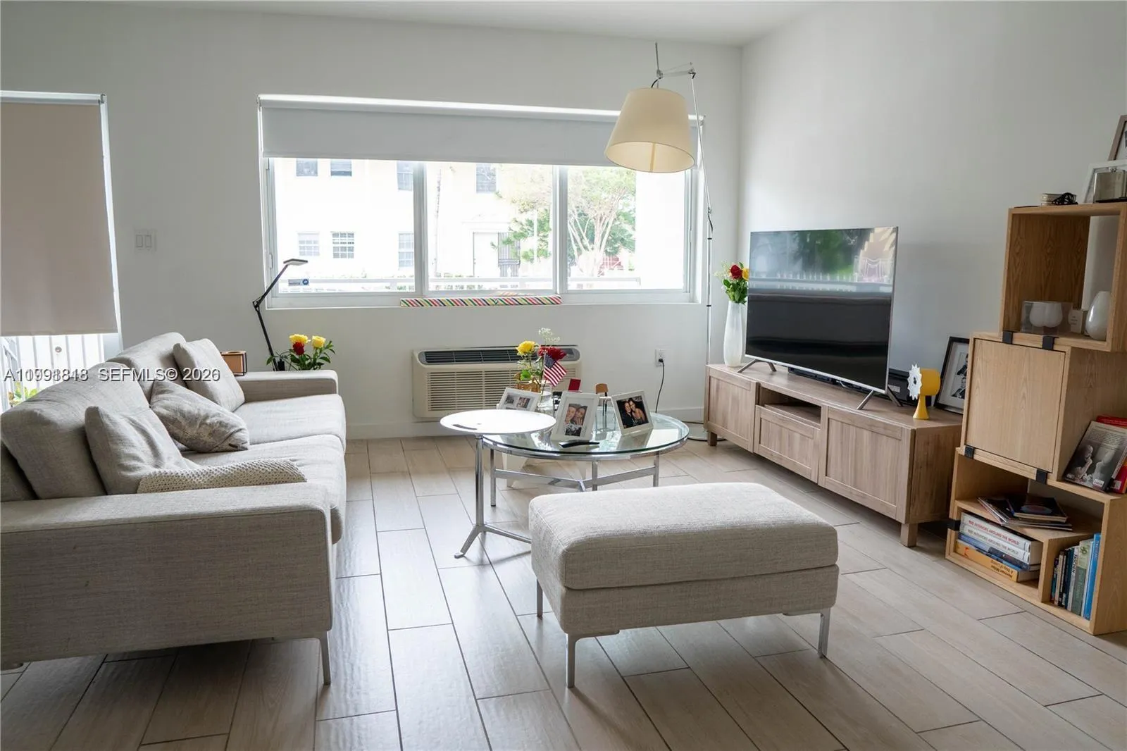 625 77th St 2, Miami Beach, Florida 33141, Miami Beach, Florida 33141, 2 Bedrooms Bedrooms, ,2 BathroomsBathrooms,Residential Lease,For Rent,625 77th St 2, Miami Beach, Florida 33141,A11991818