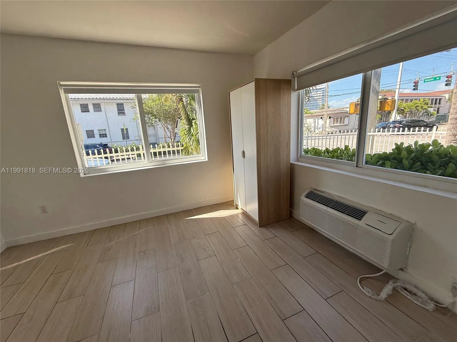 625 77th St 2, Miami Beach, Florida 33141, Miami Beach, Florida 33141, 2 Bedrooms Bedrooms, ,2 BathroomsBathrooms,Residential Lease,For Rent,625 77th St 2, Miami Beach, Florida 33141,A11991818