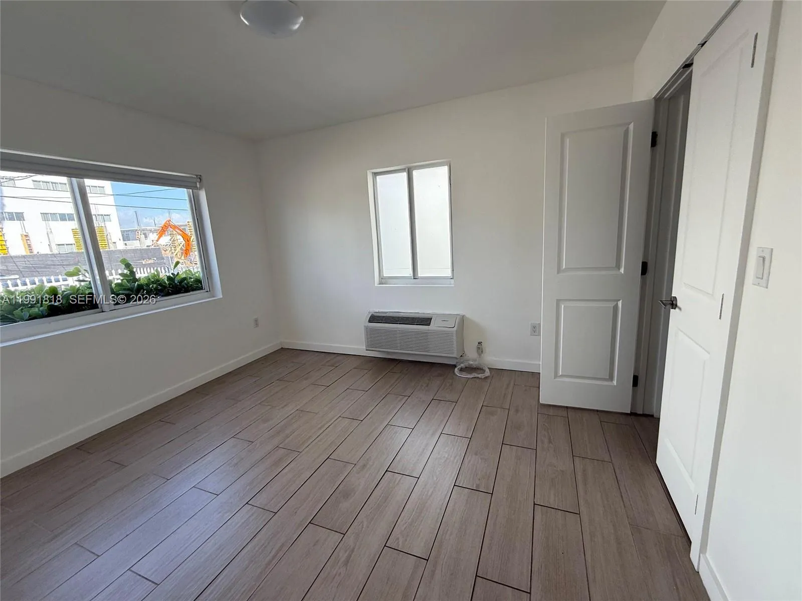 625 77th St 2, Miami Beach, Florida 33141, Miami Beach, Florida 33141, 2 Bedrooms Bedrooms, ,2 BathroomsBathrooms,Residential Lease,For Rent,625 77th St 2, Miami Beach, Florida 33141,A11991818