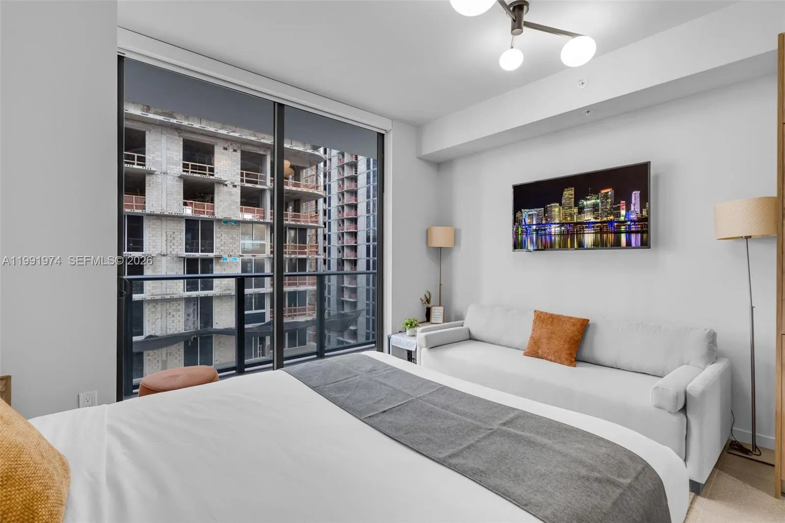 11 Ne 6 Th 2808, Miami, Florida 33132, Miami, Florida 33132, ,1 BathroomBathrooms,Residential Lease,For Rent,11 Ne 6 Th 2808, Miami, Florida 33132,A11991974