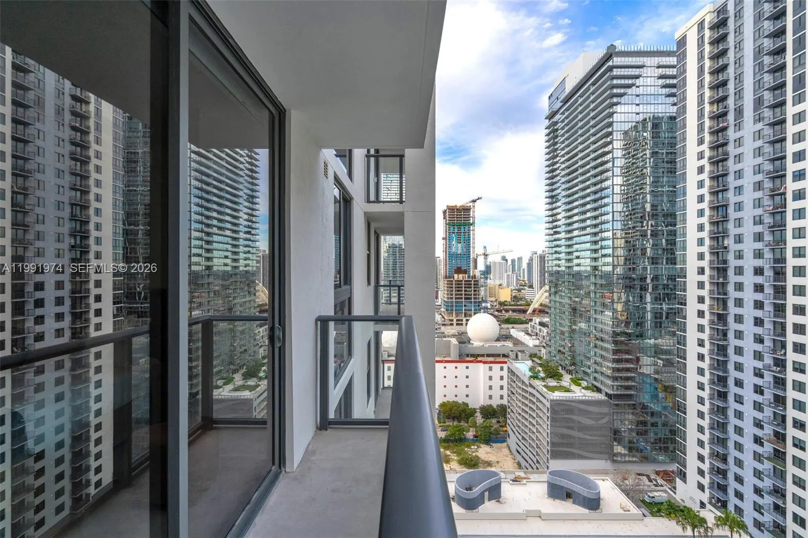 11 Ne 6 Th 2808, Miami, Florida 33132, Miami, Florida 33132, ,1 BathroomBathrooms,Residential Lease,For Rent,11 Ne 6 Th 2808, Miami, Florida 33132,A11991974