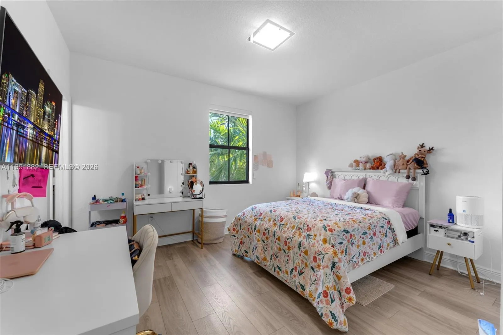 9761 Nw 9th St, Miami, Florida 33172, Miami, Florida 33172, 4 Bedrooms Bedrooms, ,4 BathroomsBathrooms,Residential,For Sale,9761 Nw 9th St, Miami, Florida 33172,A11991882