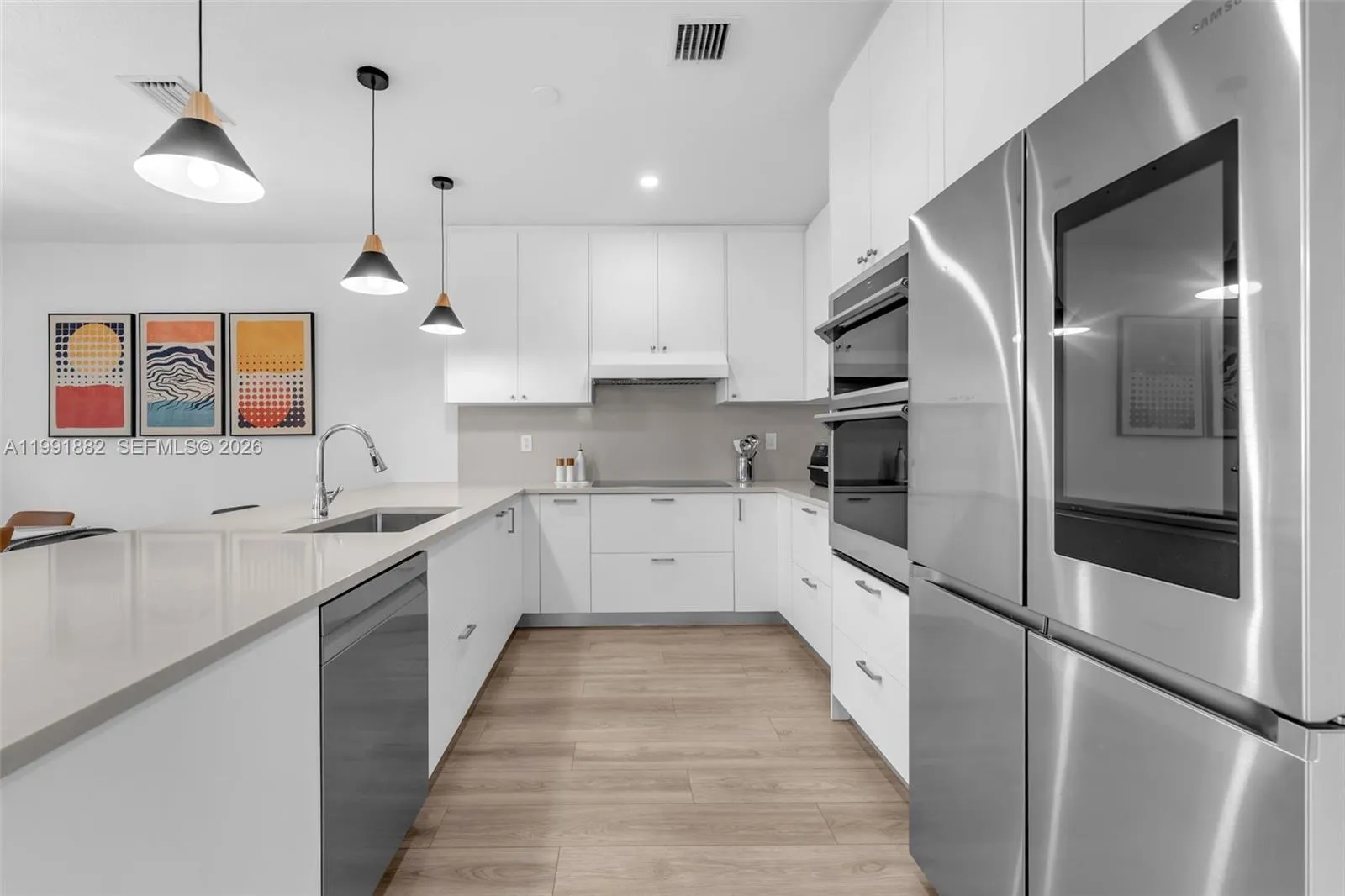 9761 Nw 9th St, Miami, Florida 33172, Miami, Florida 33172, 4 Bedrooms Bedrooms, ,4 BathroomsBathrooms,Residential,For Sale,9761 Nw 9th St, Miami, Florida 33172,A11991882