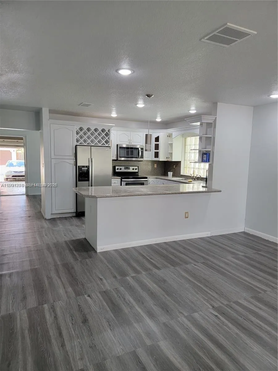 3333 Sw 156th Ct 0, Miami, Florida 33185, Miami, Florida 33185, 3 Bedrooms Bedrooms, ,2 BathroomsBathrooms,Residential Lease,For Rent,3333 Sw 156th Ct 0, Miami, Florida 33185,A11991288