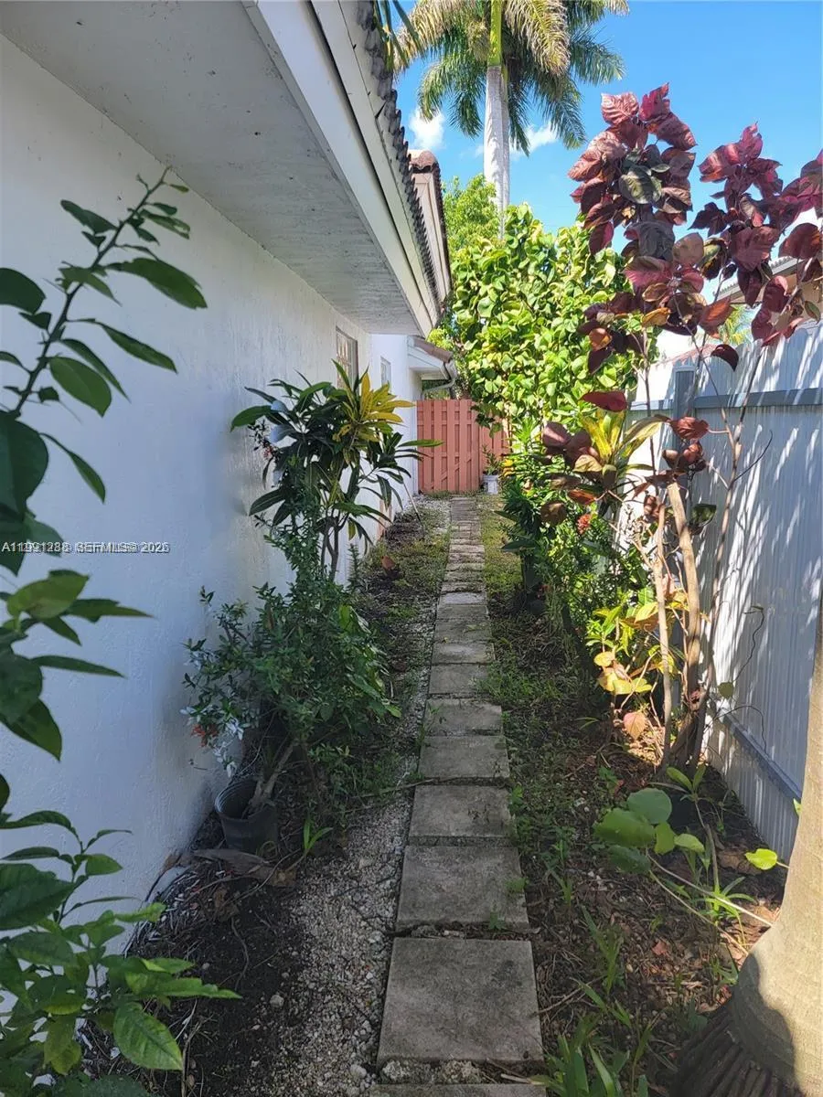 3333 Sw 156th Ct 0, Miami, Florida 33185, Miami, Florida 33185, 3 Bedrooms Bedrooms, ,2 BathroomsBathrooms,Residential Lease,For Rent,3333 Sw 156th Ct 0, Miami, Florida 33185,A11991288