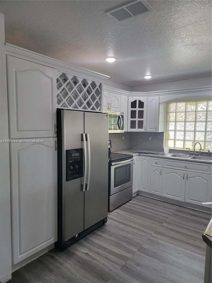 3333 Sw 156th Ct 0, Miami, Florida 33185, Miami, Florida 33185, 3 Bedrooms Bedrooms, ,2 BathroomsBathrooms,Residential Lease,For Rent,3333 Sw 156th Ct 0, Miami, Florida 33185,A11991288