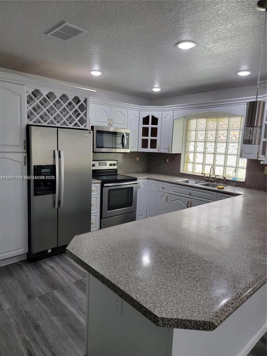 3333 Sw 156th Ct 0, Miami, Florida 33185, Miami, Florida 33185, 3 Bedrooms Bedrooms, ,2 BathroomsBathrooms,Residential Lease,For Rent,3333 Sw 156th Ct 0, Miami, Florida 33185,A11991288