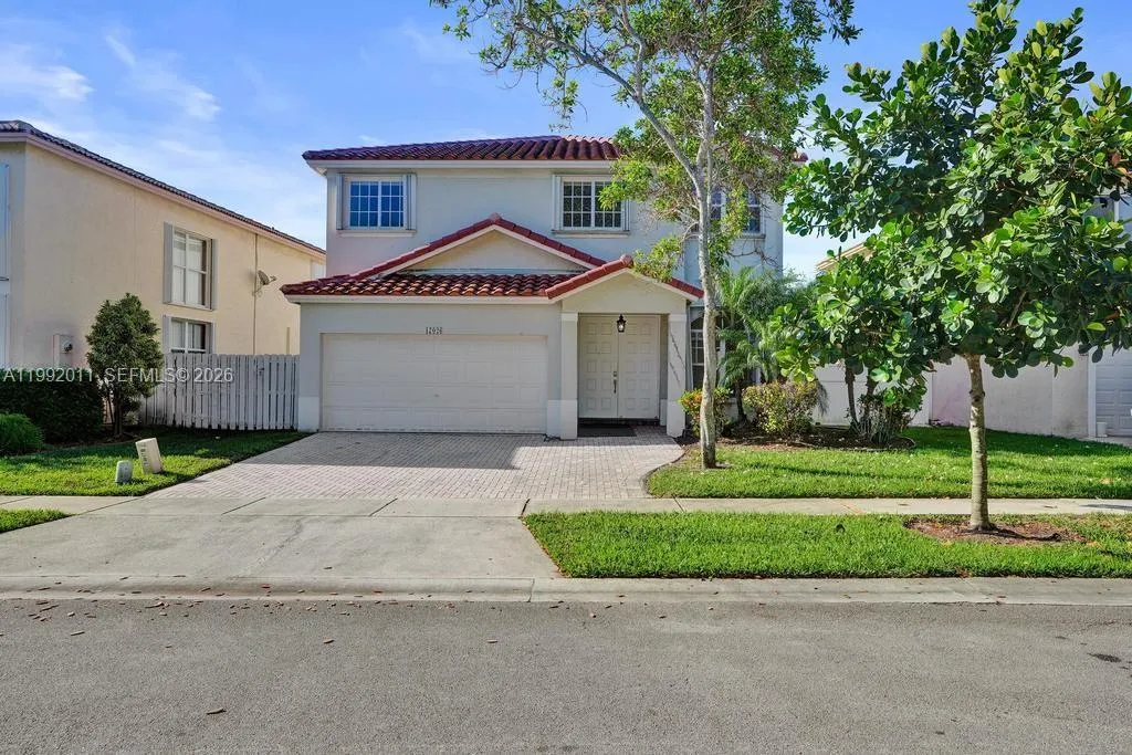 17026 Nw 19th St, Pembroke Pines, Florida 33028, Pembroke Pines, Florida 33028, 4 Bedrooms Bedrooms, 5 Rooms Rooms,2 BathroomsBathrooms,Residential,For Sale,17026 Nw 19th St, Pembroke Pines, Florida 33028,A11992011