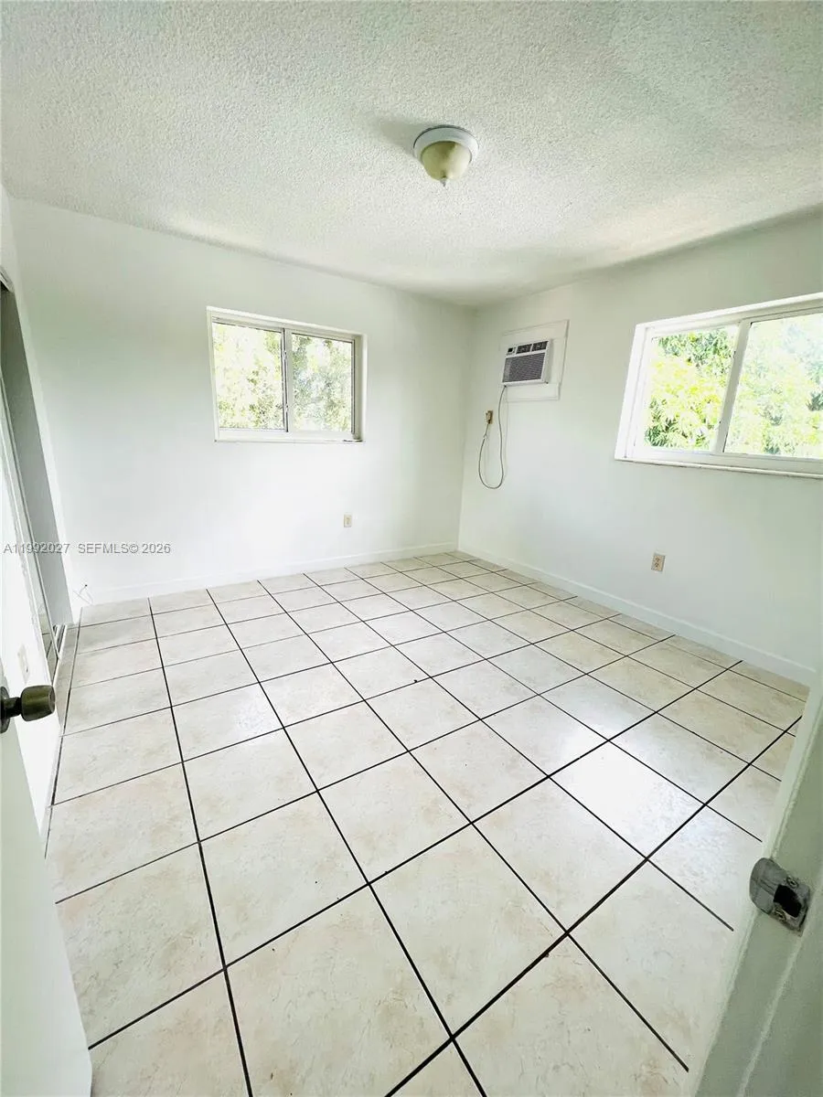 2121 Sw 4th St 2, Miami, Florida 33135, Miami, Florida 33135, 2 Bedrooms Bedrooms, ,1 BathroomBathrooms,Residential Lease,For Rent,2121 Sw 4th St 2, Miami, Florida 33135,A11992027