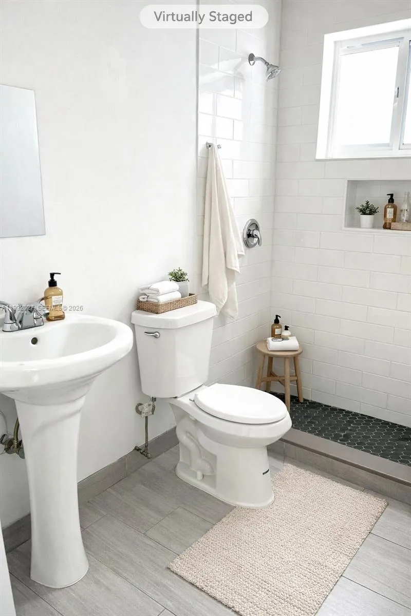 2121 Sw 4th St 2, Miami, Florida 33135, Miami, Florida 33135, 2 Bedrooms Bedrooms, ,1 BathroomBathrooms,Residential Lease,For Rent,2121 Sw 4th St 2, Miami, Florida 33135,A11992027