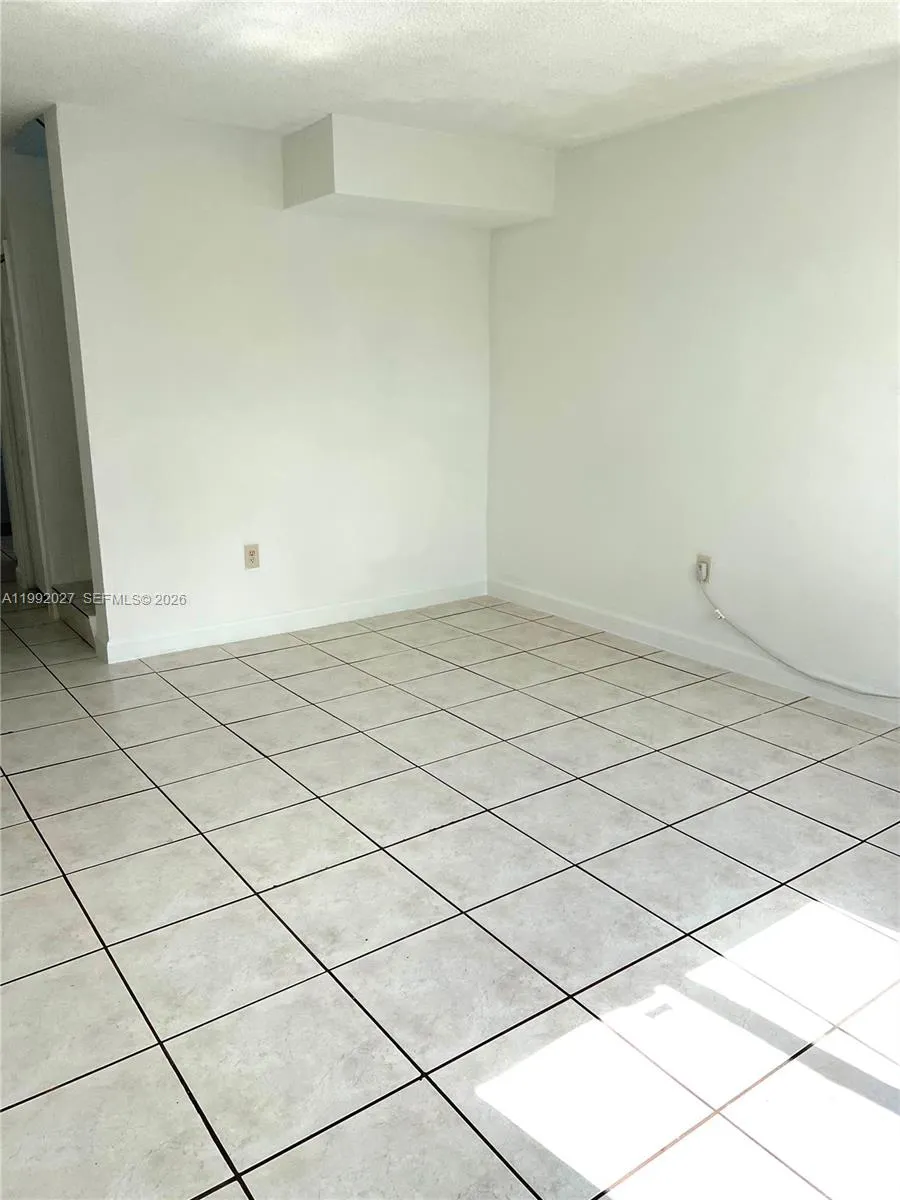 2121 Sw 4th St 2, Miami, Florida 33135, Miami, Florida 33135, 2 Bedrooms Bedrooms, ,1 BathroomBathrooms,Residential Lease,For Rent,2121 Sw 4th St 2, Miami, Florida 33135,A11992027