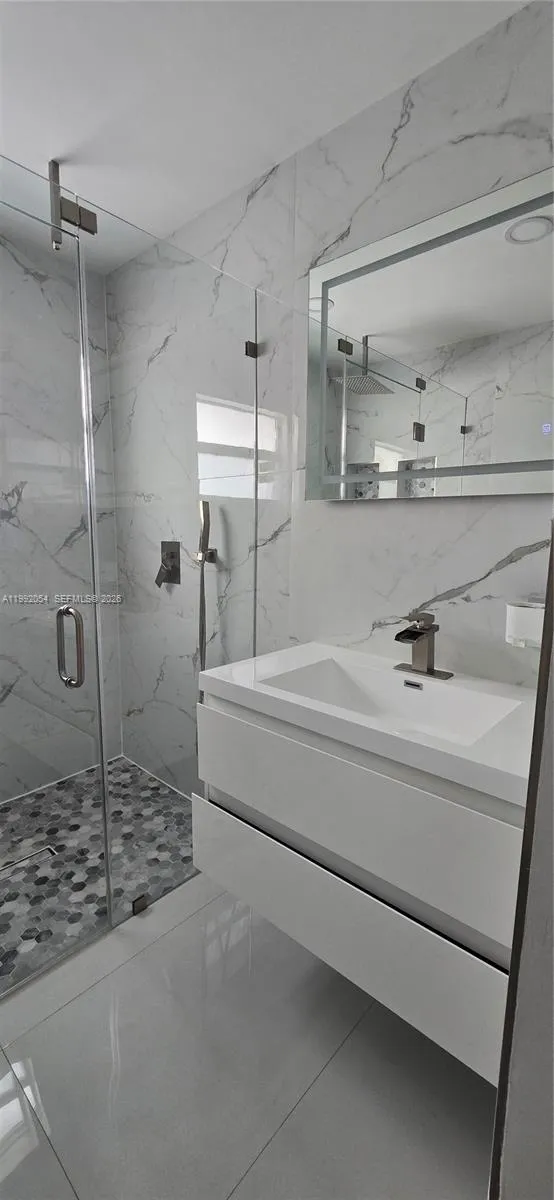 1284 W 38th Pl 2, Hialeah, Florida 33012, Hialeah, Florida 33012, 3 Bedrooms Bedrooms, ,2 BathroomsBathrooms,Residential Lease,For Rent,1284 W 38th Pl 2, Hialeah, Florida 33012,A11992054