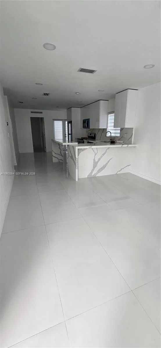 1284 W 38th Pl 2, Hialeah, Florida 33012, Hialeah, Florida 33012, 3 Bedrooms Bedrooms, ,2 BathroomsBathrooms,Residential Lease,For Rent,1284 W 38th Pl 2, Hialeah, Florida 33012,A11992054