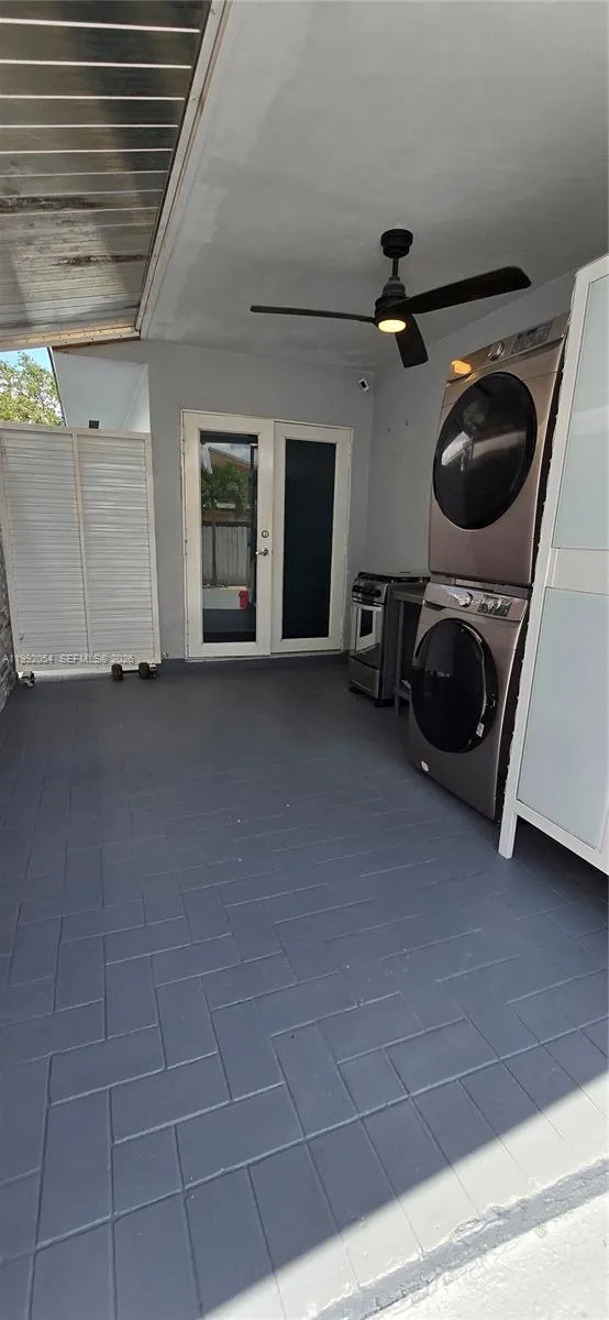 1284 W 38th Pl 2, Hialeah, Florida 33012, Hialeah, Florida 33012, 3 Bedrooms Bedrooms, ,2 BathroomsBathrooms,Residential Lease,For Rent,1284 W 38th Pl 2, Hialeah, Florida 33012,A11992054