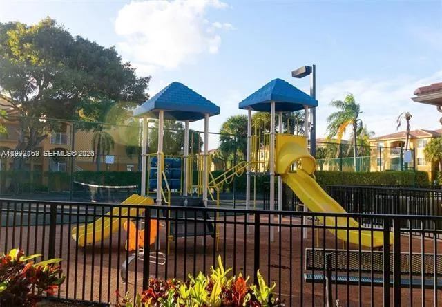 9650 Nw 2nd St 4-103, Pembroke Pines, Florida 3302, Pembroke Pines, Florida 33024, 1 Bedroom Bedrooms, ,1 BathroomBathrooms,Residential Lease,For Rent,9650 Nw 2nd St 4-103, Pembroke Pines, Florida 3302,A11992069